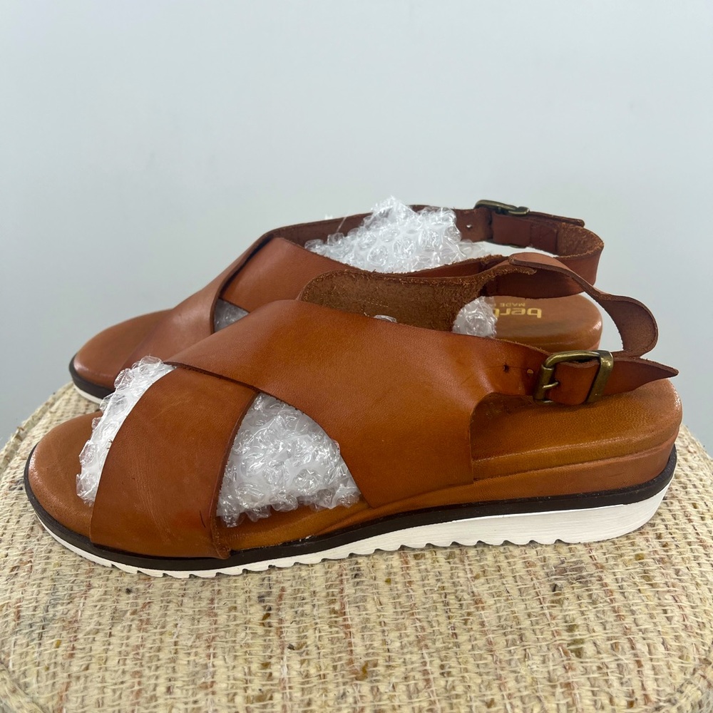 New Bertuchy  leathers criss cross sandals ajustable straps, size 39